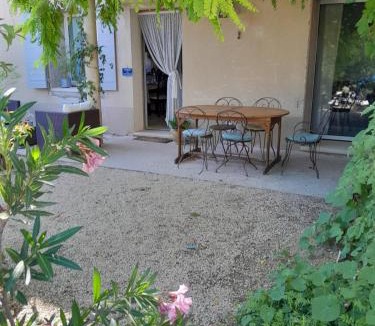 Beaumes-de-Venise House | Le Mazet de l'Acacia