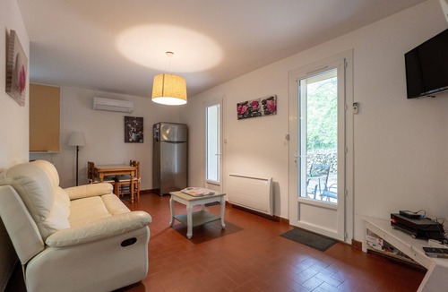 Saint Alban Auriolles House | Le Mazet des Campanes: Shared Pool, Wi-Fi, Air Conditioning