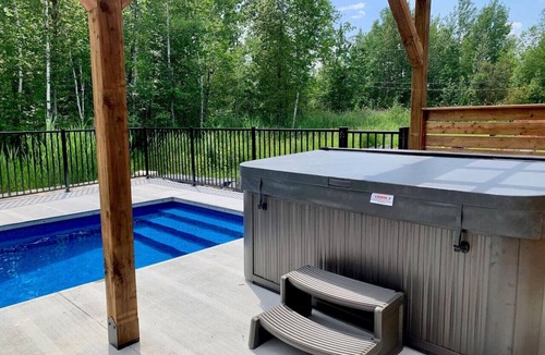 Magog Apartment | Le Memph: 1 chambre piscine spa lac Memphrémagog