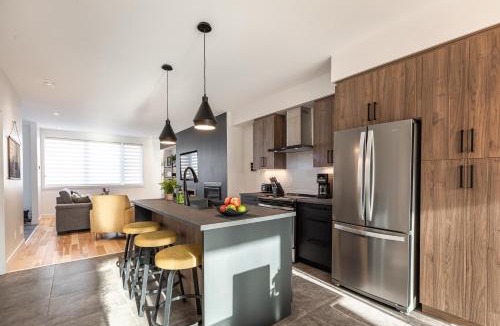 Magog Apartment | Le Memph Colibri condo cottage eco responsible - hot tub & pool Memphrémagog Lake