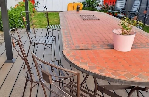 Voipreux House | Le Menhir - Blancs-coteaux