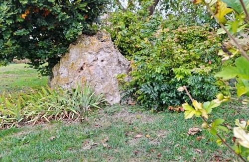 Voipreux House | Le Menhir - Blancs-coteaux