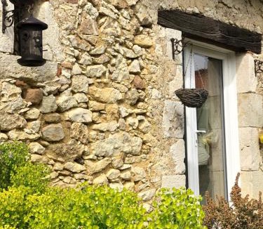 Gueyze House | Le Merlat Gite