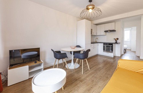 Laval Apartment | Le Mermoz – Wifi – Balcon – Parking