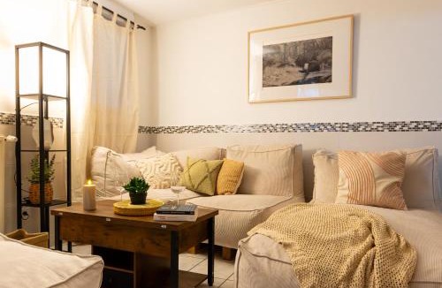 Montreuil Apartment | Le Michelet - Loft Cosy avec soirée cinéma Proche Vincennes
