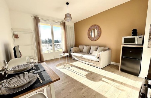 Romans-sur-Isere Apartment | Le Mimosa - balcon / parking - Romans