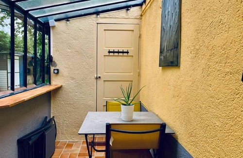 Quartier Francisco-Ferrer - Landry - Bourgeois - Poterie Apartment | Le Mimosa, Maison-Jardin dans Rennes- 2 chambres