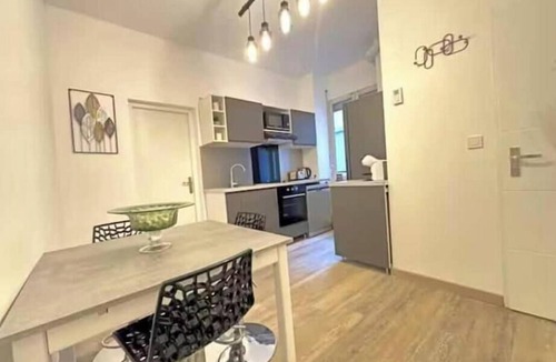 Les Cordeliers Apartment | Le Minimalist Chic - Carré d'Or & Tête d'Or