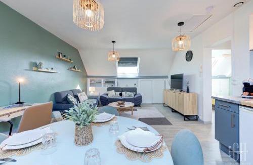 Saint-Pierre-des-Corps Apartment | Le Mirabeau - Gare à 100m - Wifi - Bureau - 2 V
