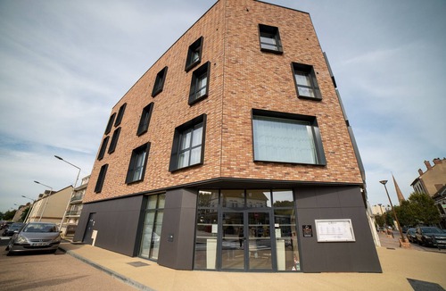 Migennes Hotel | Le Mitigana