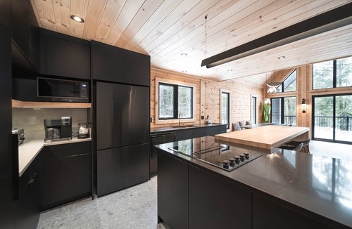 Amherst Ski Chalet | Le Mitik Kanata Tremblant (224)