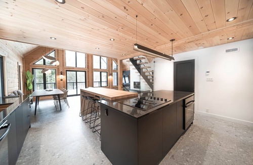 Amherst Ski Chalet | Le Mitik Kanata Tremblant (224)