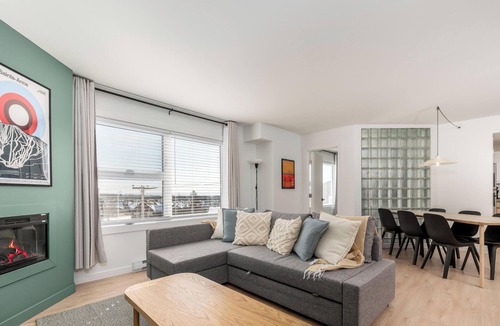 Saint Ferreol les Neiges Apartment | Le Montagnard | AC | Near Mt St-Anne | Pool & Sauna & Gym