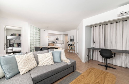 Saint Ferreol les Neiges Apartment | Le Montagnard | AC | Near Mt St-Anne | Pool & Sauna & Gym