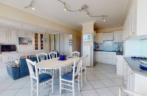 Saint-Gilles-Croix-de-Vie Apartment | LE MONTECRISTO Face à la Plage