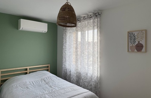 Saint-Laurent-dAndenay House | Le Moderne Comfort Duplex