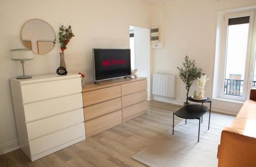 Dammartin-en-Goele Apartment | Le Modern proche aéroport CDG I Paris I Astérix