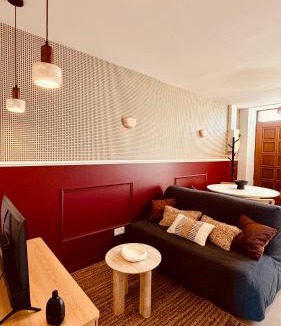 Montlucon Apartment | Le Modern Silhouette - Home Homy