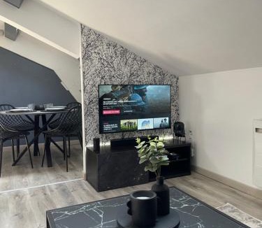 La Chapelle-Saint-Luc Apartment | Le Moderne