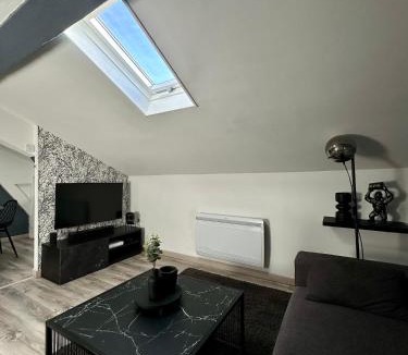 La Chapelle-Saint-Luc Apartment | Le Moderne