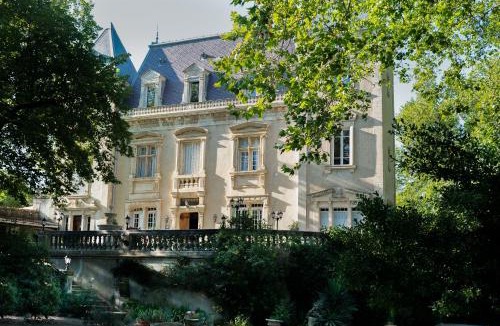 Violes Bed & Breakfast | le Mogador château du Martinet
