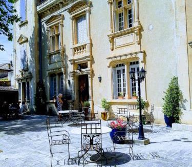 Violes Bed & Breakfast | le Mogador château du Martinet