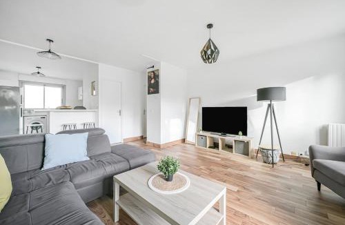 Chelles Apartment | Le Mona Lisa - Balcon - Paris & Disneyland