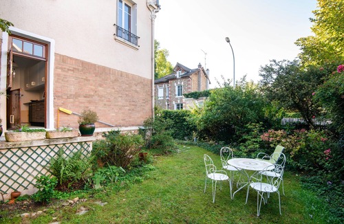 Chaville Apartment | Le Monarque - Appartement avec jardin