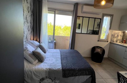 Les Halles - Valliere Bed & Breakfast | LE MONICA