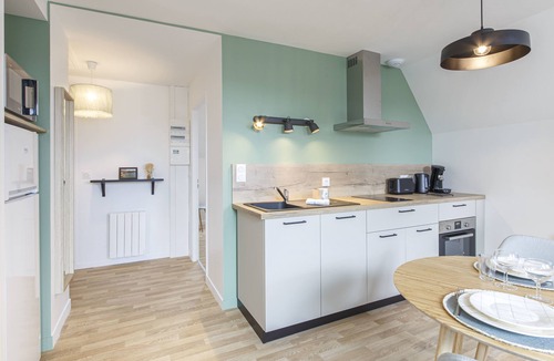 Laval Apartment | LE MONKEY - 700m Gare - Wifi