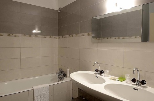 Treschenu-Creyers Hotel | Le Mont Barral