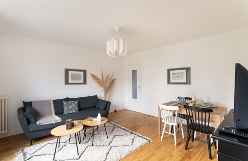 Francisco-Ferrer - Vern Apartment | Le Montaigne - appt proche de la gare