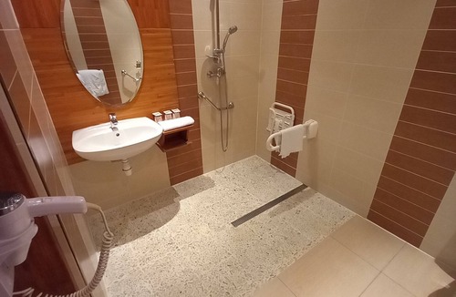 Verneuil-sur-Avre Hotel | Le motel st Martin