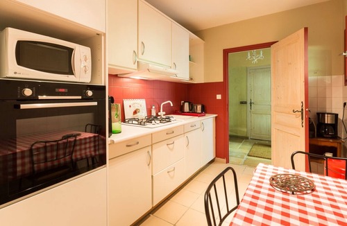 Saint-Cernin-de-Larche House | Le Moulin de la Doux, 500m from Lac du Causse