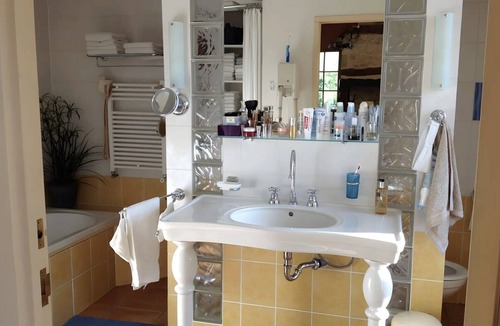 Loubejac Bed & Breakfast | Le Moulin Bas Vraie Guest Room with Private Pool, Wi-Fi, and Air Conditioning