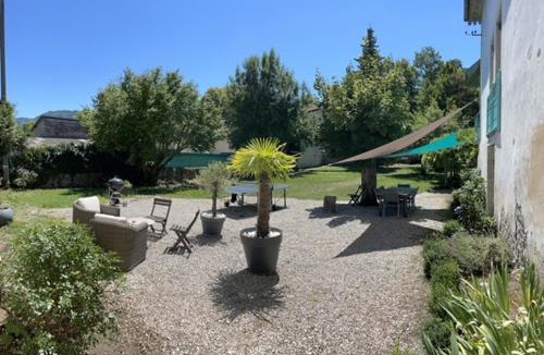 Montreal-la-Cluse Bed & Breakfast | Le Moulin Chambres hôtes