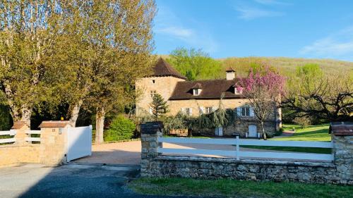 Saint-Denis-les-Martel Bed & Breakfast | Le Moulin du Boisset