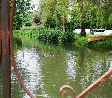 Mezilles Bed & Breakfast | Le Moulin de Corneil