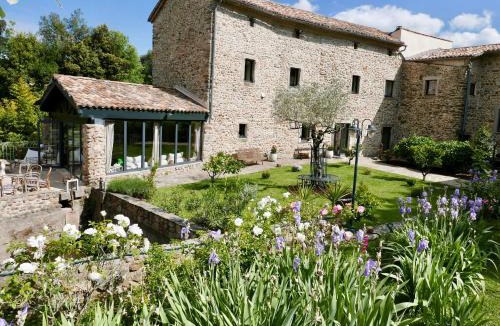 Les Mages House | Le Moulin de l'Auzonnet