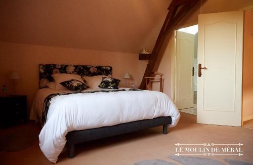 Montsurs House | LE MOULIN DE MERAL