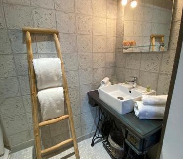 Sens-sur-Seille Bed & Breakfast | Le Moulin de Visargent