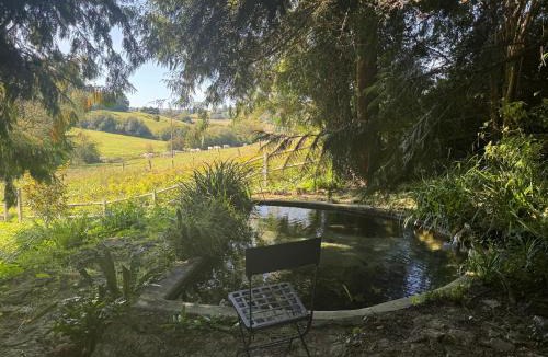 Aubry-le-Panthou Villa | Le Moulin Foulon - Rivière - 1 ha privé - Cheminée