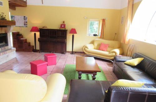 Champagne-Saint-Hilaire House | Le moulin de chaume