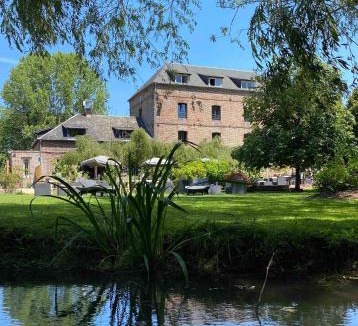 Saint-Aubin-le-Vertueux Hotel | Le Moulin Fouret