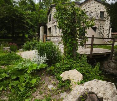 Veyre-Monton House | Le Moulin la Paille