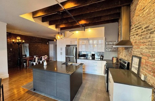 Old Montreal Apartment | Le Moyne-Heritage