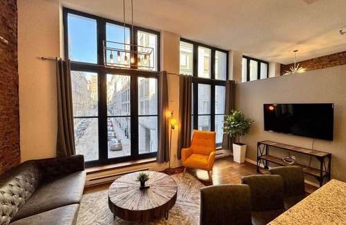 Old Montreal Apartment | Le Moyne-Heritage