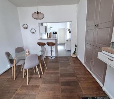 Chinon Apartment | Le murier ensoleillé