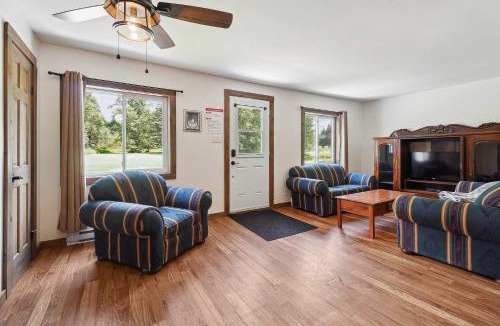 Saint-Michel-des-Saints Ski Chalet | Le Mystic - Lake Taureau