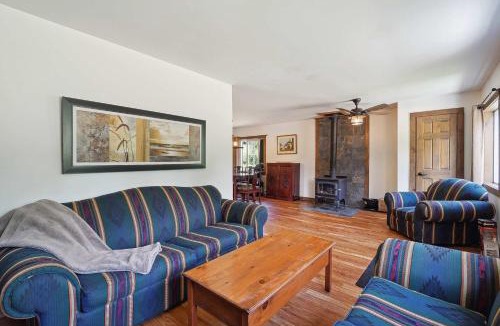 Saint-Michel-des-Saints Ski Chalet | Le Mystic - Lake Taureau